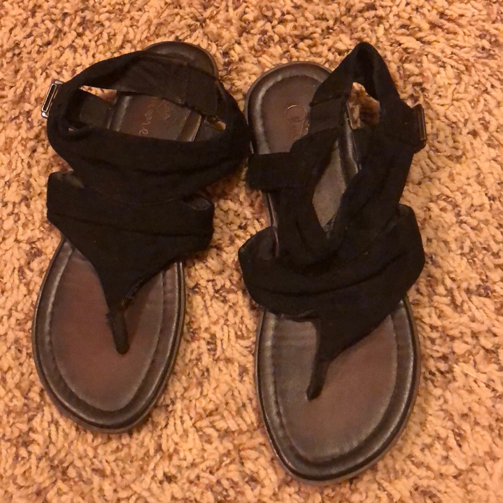 Black sandals